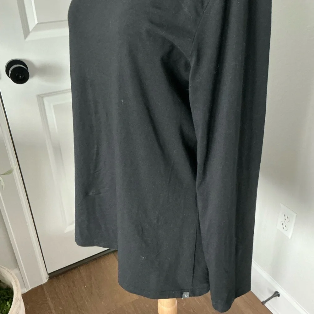 Eddie Bauer Women’s Black Turtle Neck Top Size XL - Picture 6 of 6